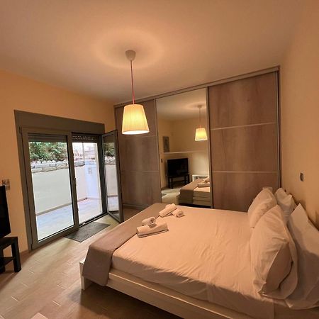 Las Vergas - Enjoy Our Swimming Pool In Kalamata, Greece Buitenkant foto
