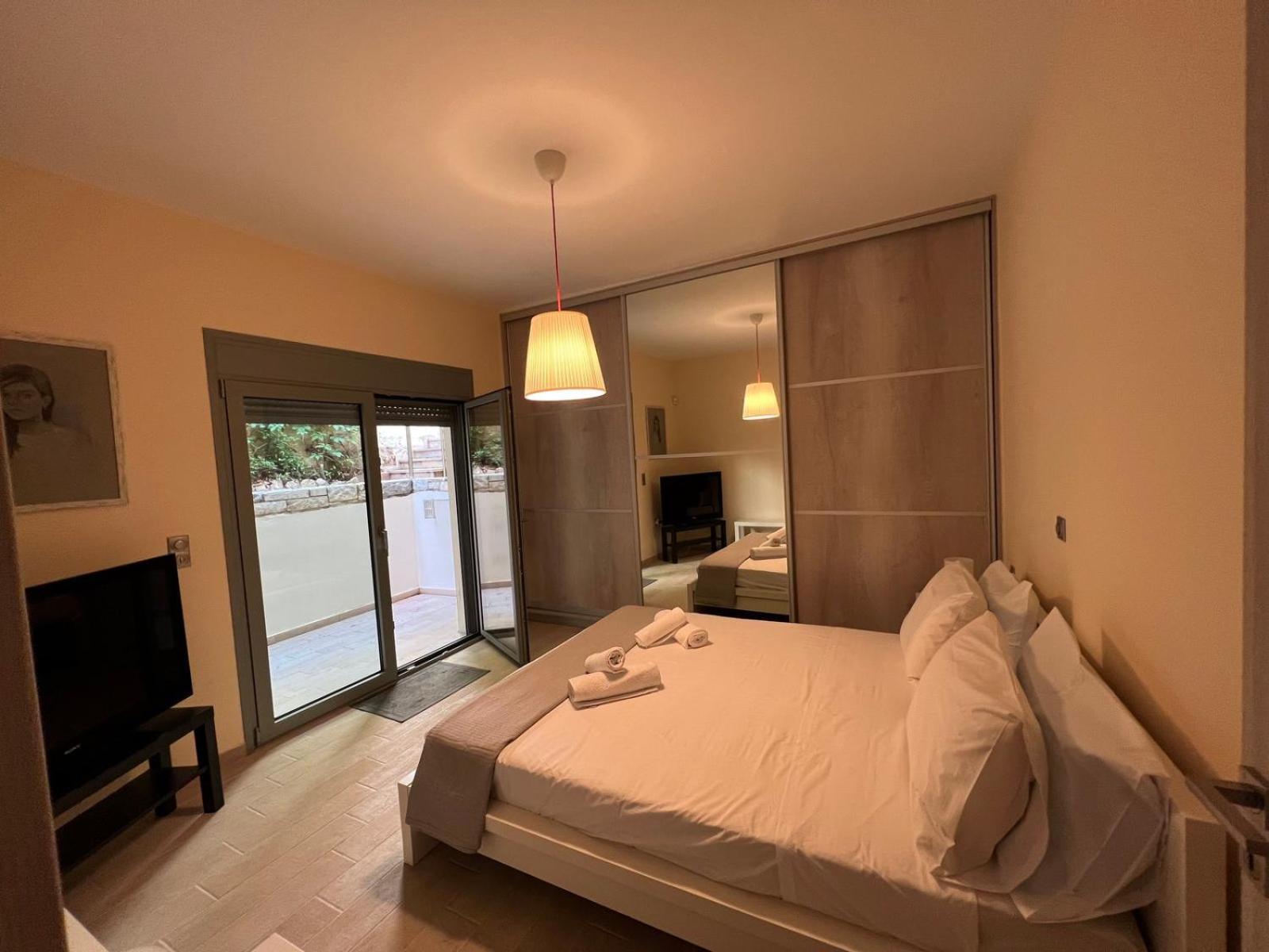 Las Vergas - Enjoy Our Swimming Pool In Kalamata, Greece Buitenkant foto